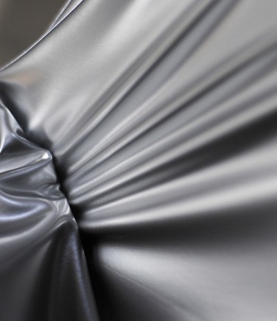 SD-TB  高彈力針織仿皮布  四面彈軟鏡子 極亮極滑  亮銀色鏡面款 皮革  高密度針織 265g／m   街市 圍裙 適用 細節-1